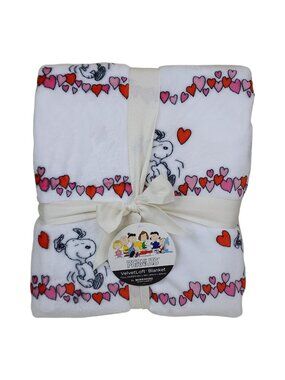 Peanuts Snoopy VelvetLoft Plush Blanket Full/Queen 90" x 90" By Berkshire Hearts